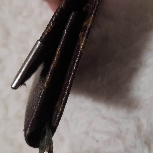 Louie Vuitton Key Holder - Picture 11 of 11